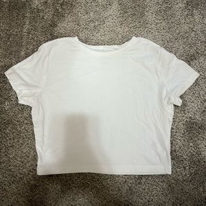 Wild fable cropped tee size large